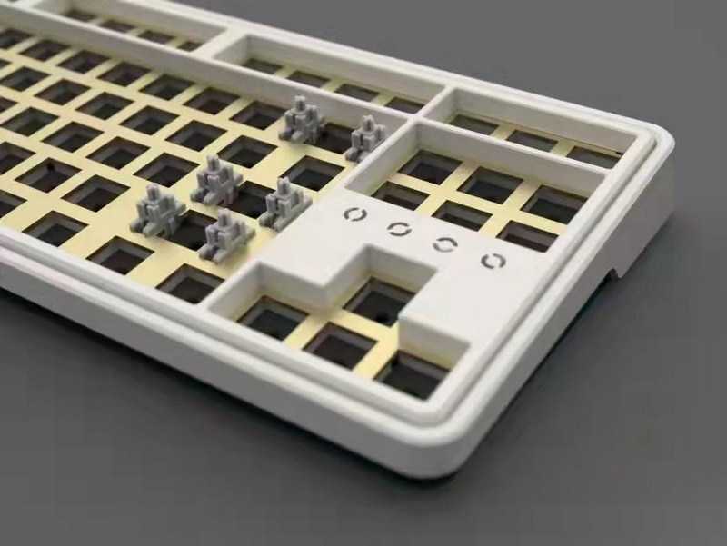 CMK87 SA Yellow & White