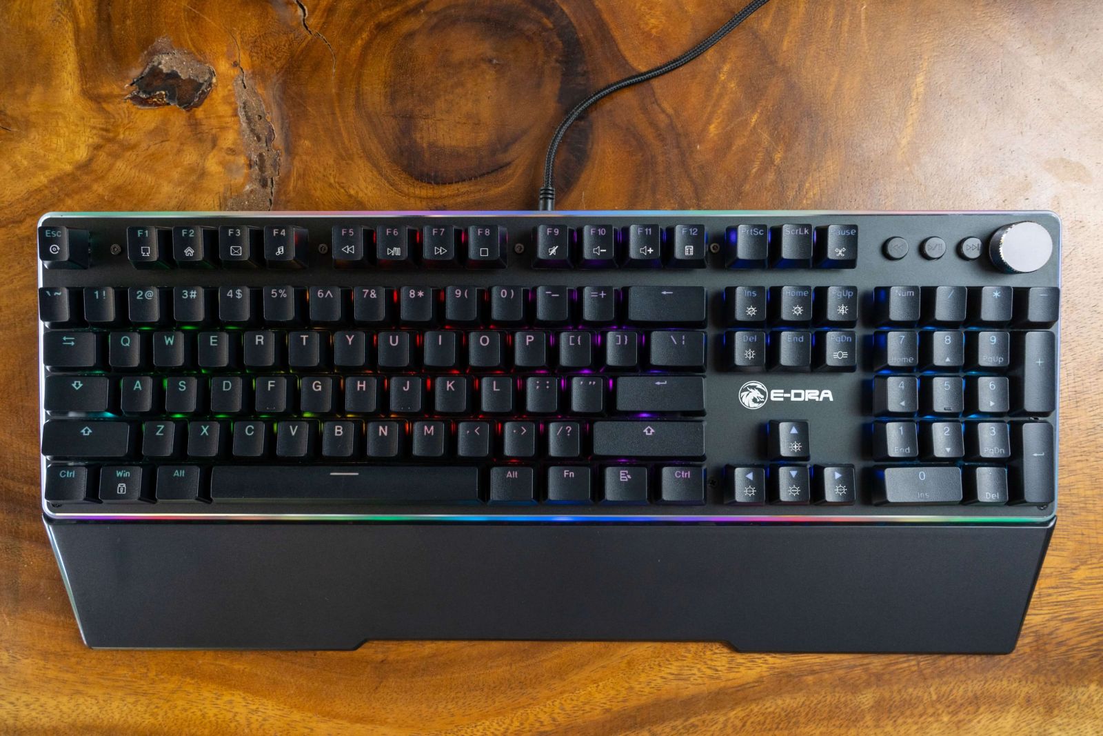 EK308 RGB PLUS