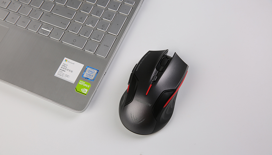 Thiết kế trên chuột máy tính E500 Pro.