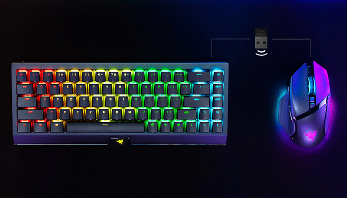 Cổng sạc USB-C và pin sạc li-ion.